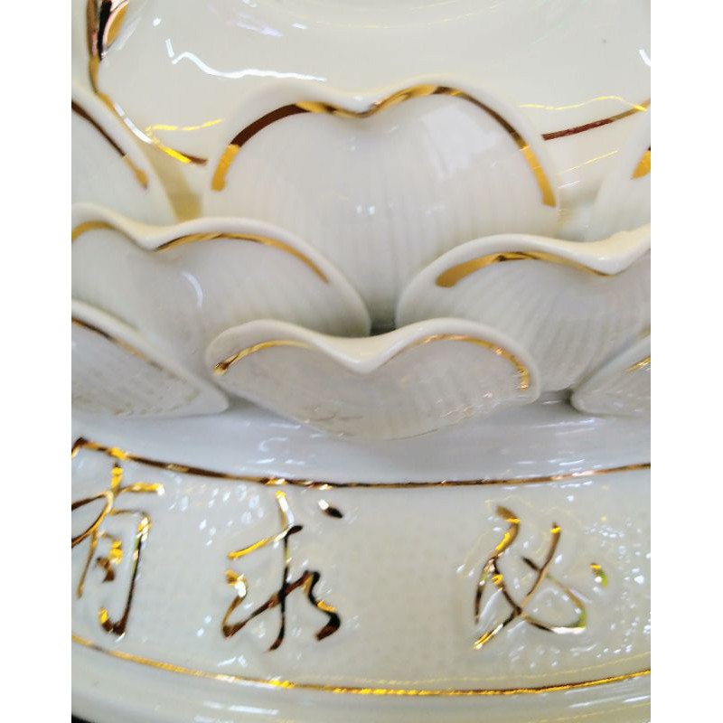 Tượng mẹ  Quan  Âm Bồ Tát