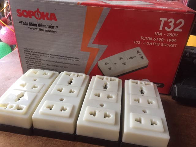 Ổ cắm 3 cửa  E15/T32 SOPOKA