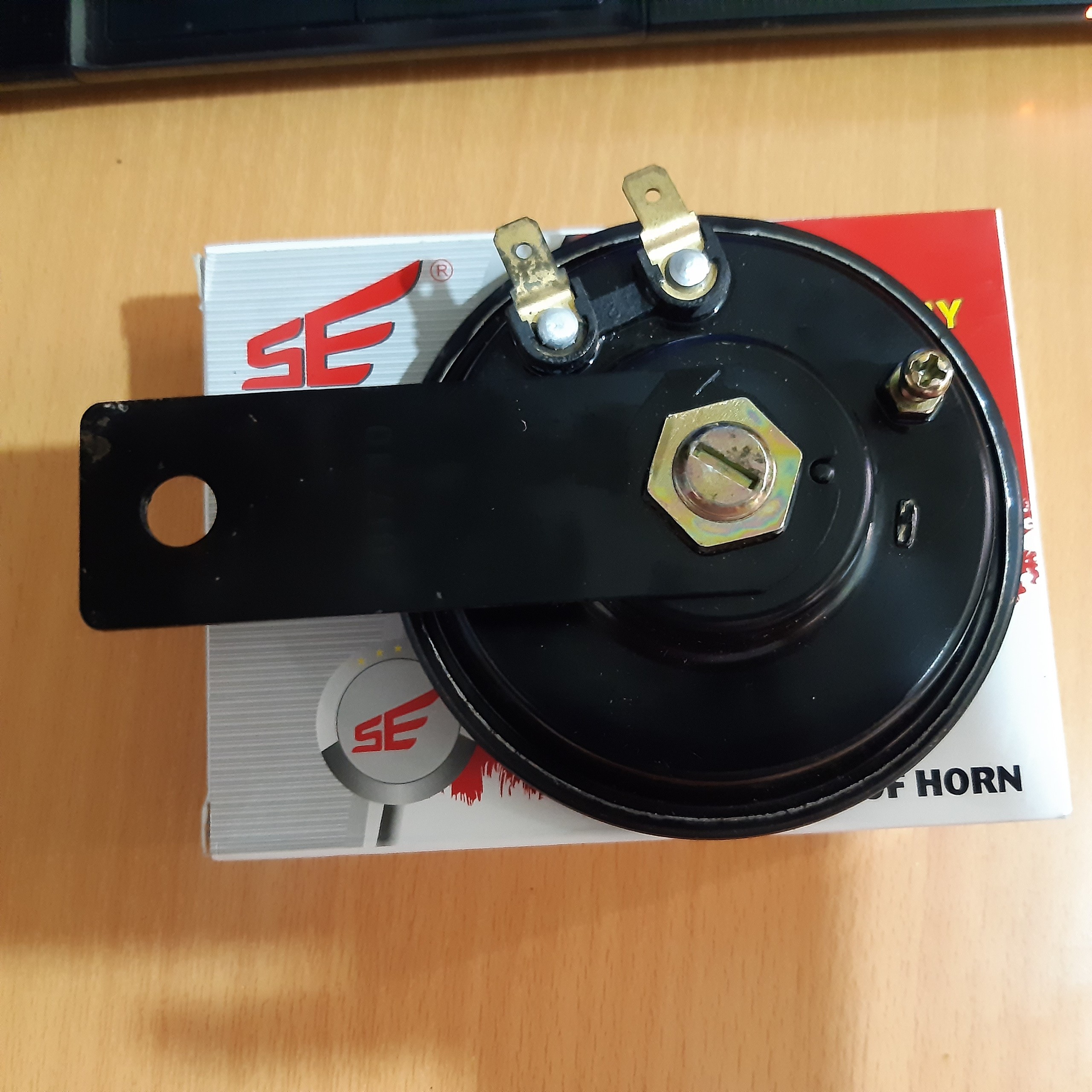 Còi xe máy SE 12V - 3A cho tất cả loại xe ga