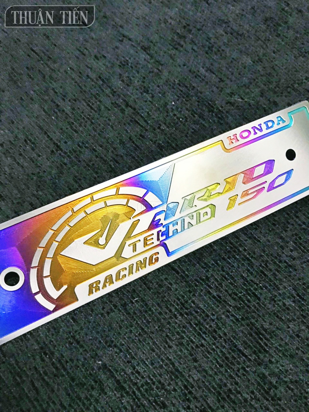 Bản tên Vario titan 3D chữ nổi