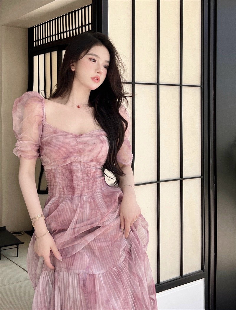 Đầm maxi tím hồng cổ vuông tay bồng