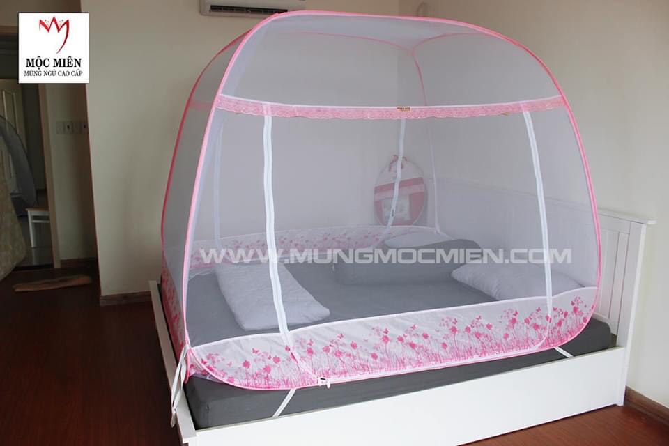 Màn Chụp , Mùng Chụp Đỉnh Rộng Cao Cấp Mộc Miên Hà Nội - Hoạ Tiết Hoa Cỏ Lá Trắng Viền  Hồng 3 Cửa