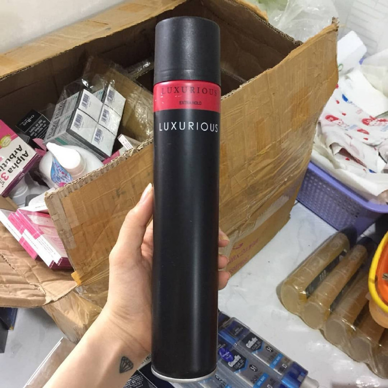 Gôm xịt tạo kiểu tóc Luxurious 320ml