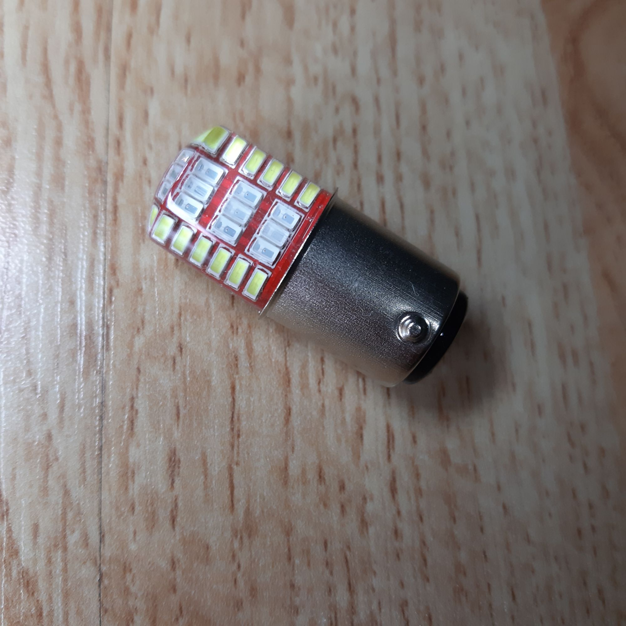 Bóng đèn Led phanh 42 Led sáng Trắng chớp Đỏ