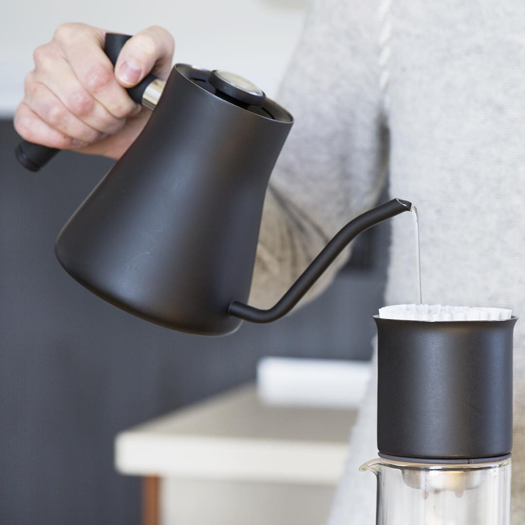 Ấm Rót Nước Pha Cà Phê Fellow Stagg Pour-Over Kettle - Dung Tích 1.0L | Matte Black | Hàng Chính Hãng