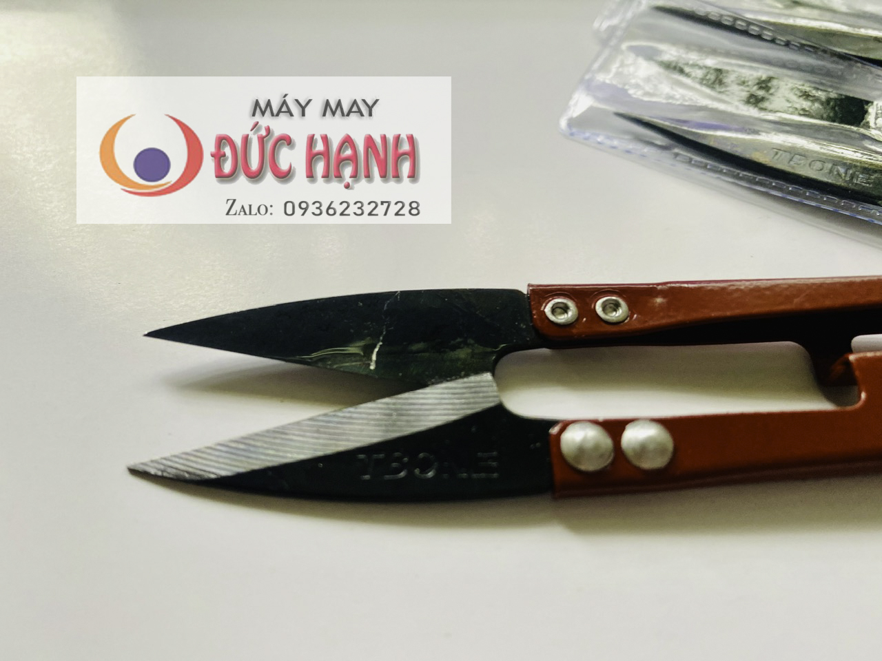 Kéo bấm chỉ, kéo bấm vải - vỉ 12 cái