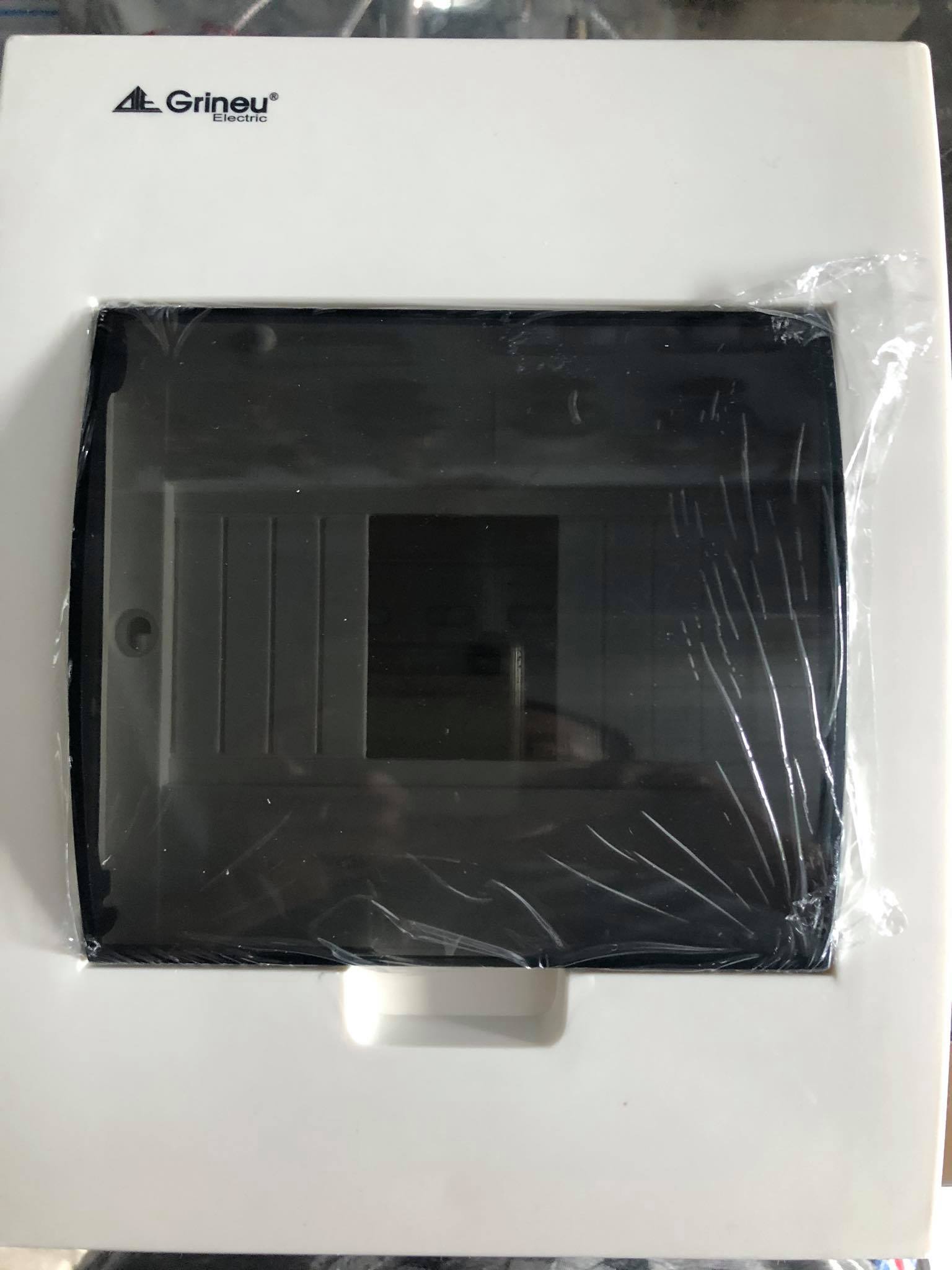 Tủ điện âm tường Grineu 3/6