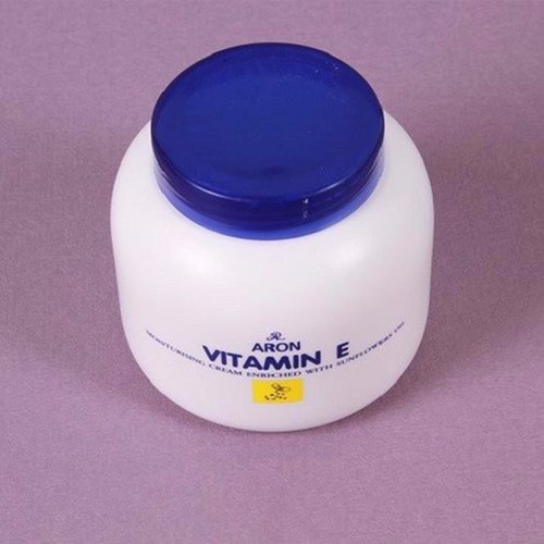 [HCM]Kem dưỡng ẩm Aron VITAMIN E Thái Lan chống khô nẻ