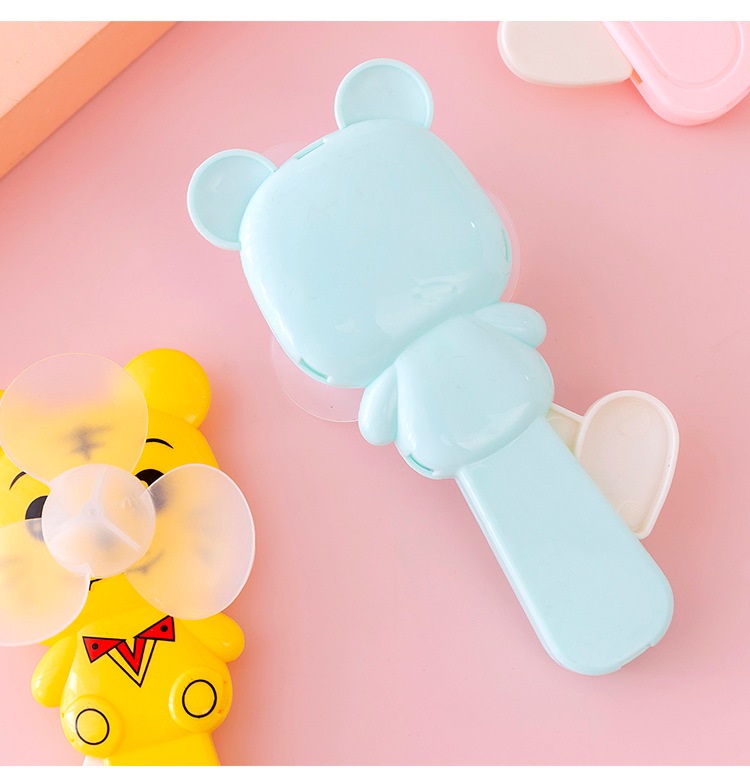 Quạt mini bóp tay dễ thương cho bé cầm chơi