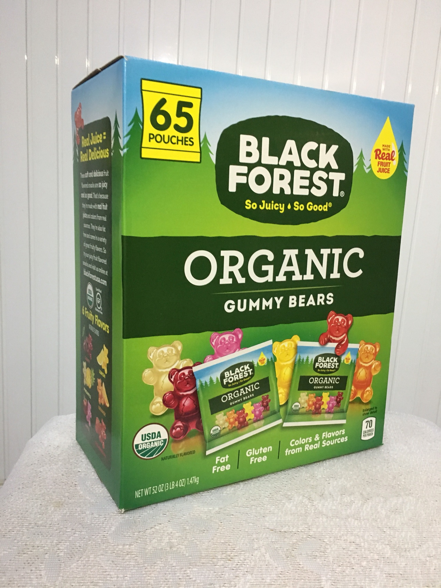 Thùng kẹo dẻo Gấu Black Forest 65 gói (Mỹ)