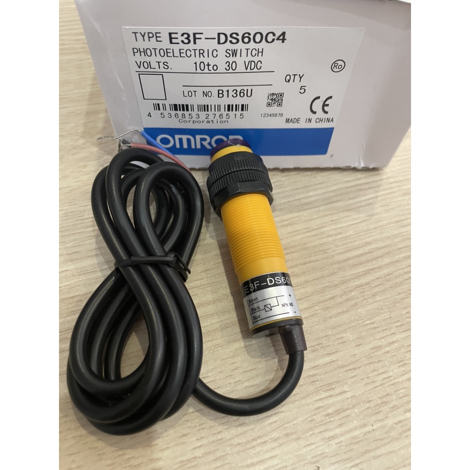 Cảm biến quang 3 dây NPN phi 18 E3F-DS30C4, E3F-DS60C4