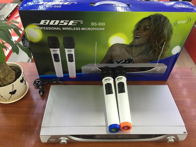 Micro karaoke không dây BS 999