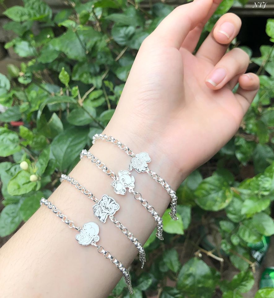 Vòng bạc cho bé hình con giáp