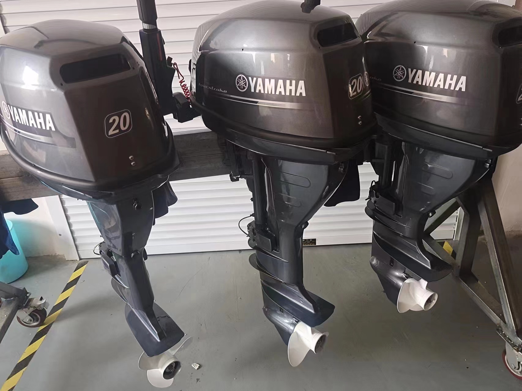 Máy chạy thuyền Yamaha 20HP 4 Thỳ