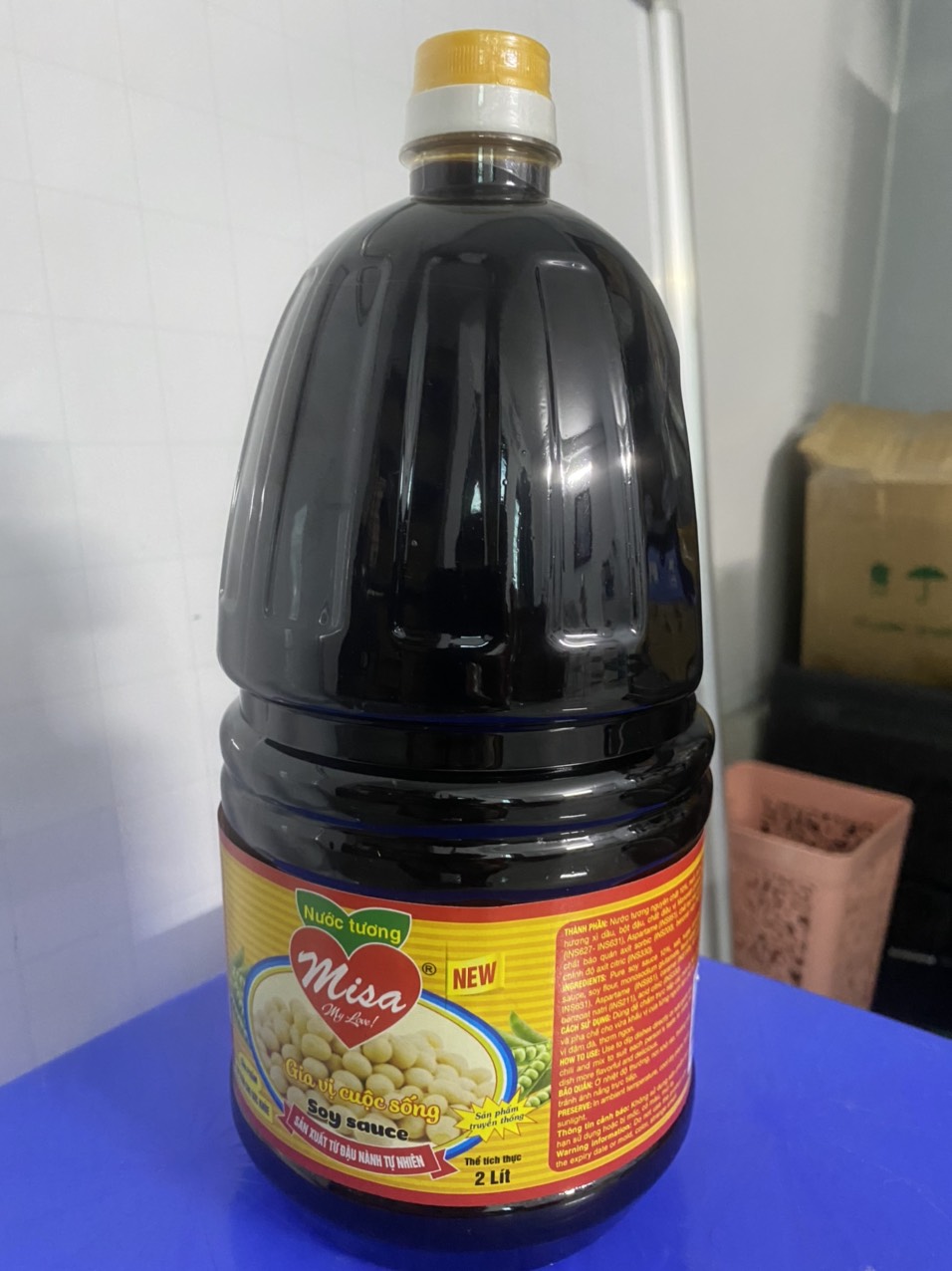 NƯỚC TƯƠNG XÌ DẦU MISA CAN 2 LÍT