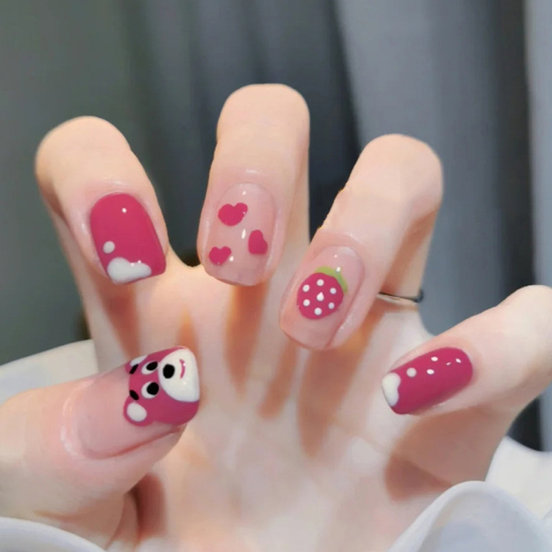 Móng tay giả gấu dâu lotso, Nail box, Nail xinh, Mẫu nail ngắn vuông đơn giản