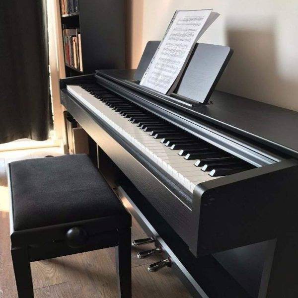 Đàn Piano Yamaha YDP-143R ( Màu Nâu)