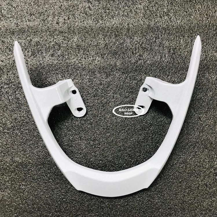 Cảng Sau Mio Gắn Sirius RC (màu Trắng)