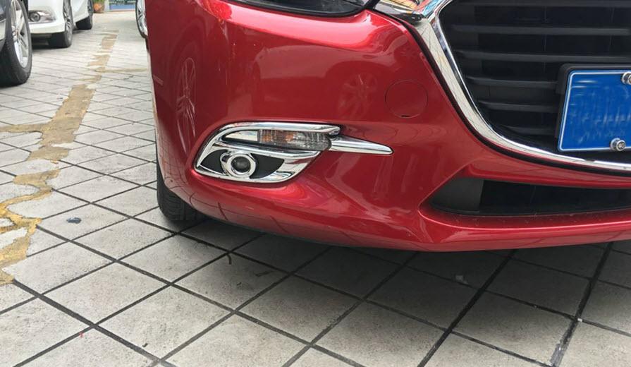 Ốp trang trí đèn gầm trước Mazda 3 2017-2019