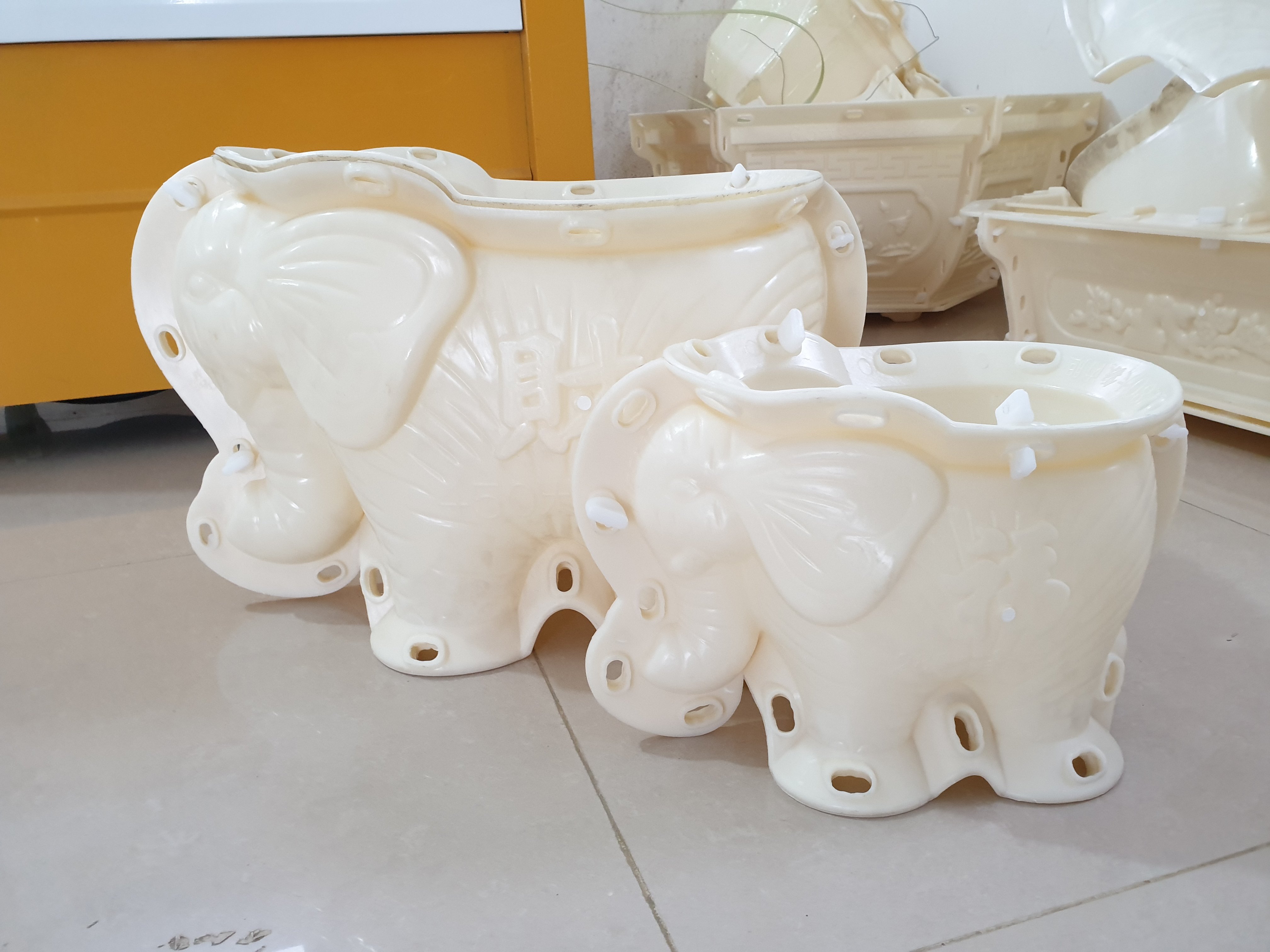 Khuôn đúc chậu con voi nhỏ 28 (khuôn chậu ABS có lòng trong)