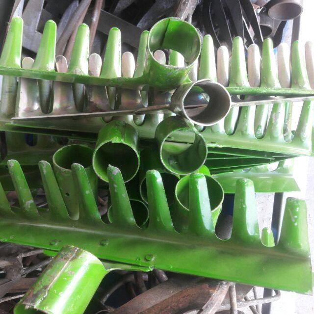 Cào cỏ 10 răng cào lá cỏ đa năng