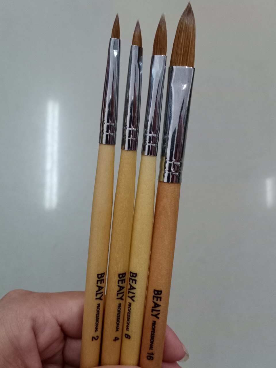 CỌ ĐẮP BỘT LÔNG CHỒN CÁN GỖ BEALY SỐ 4