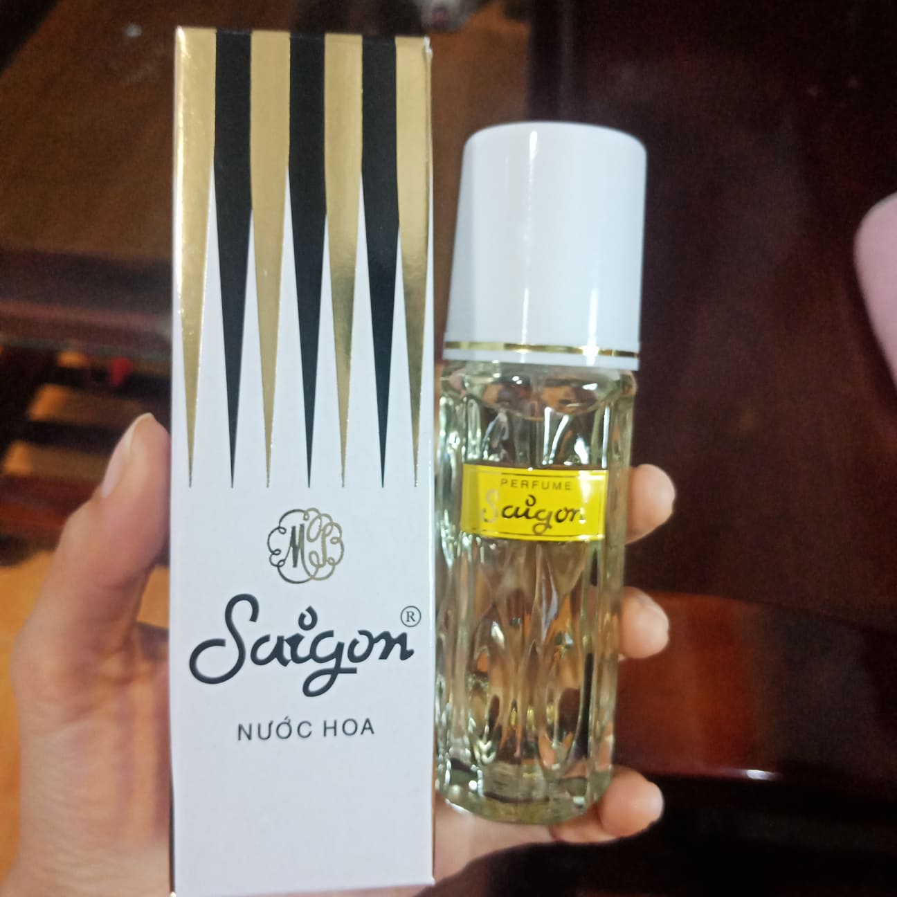 [HCM]Nước hoa Sài Gòn Hương Tự Nhiên Nhẹ Nhàng Quyến Rũ Lưu Hương Cực Lâu 46ml