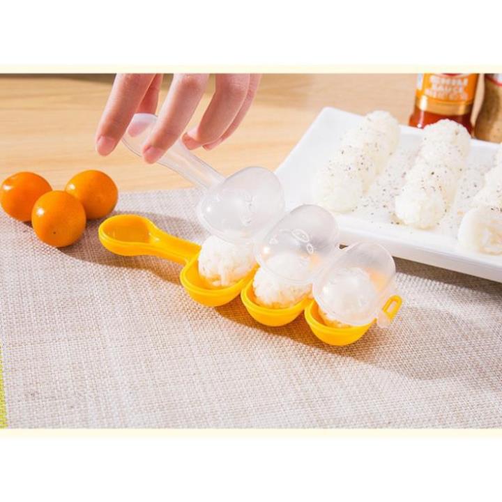 Khuôn lắc cơm hình tròn khuôn lắc cơm làm cơm viên lúa mạch cho bé có muỗng đi kèm 9600