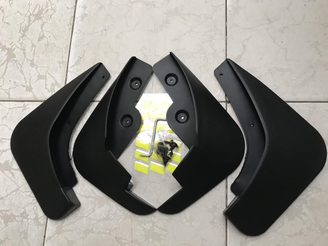 Bộ chắn bùn bánh xe Mazda 3 2010-12