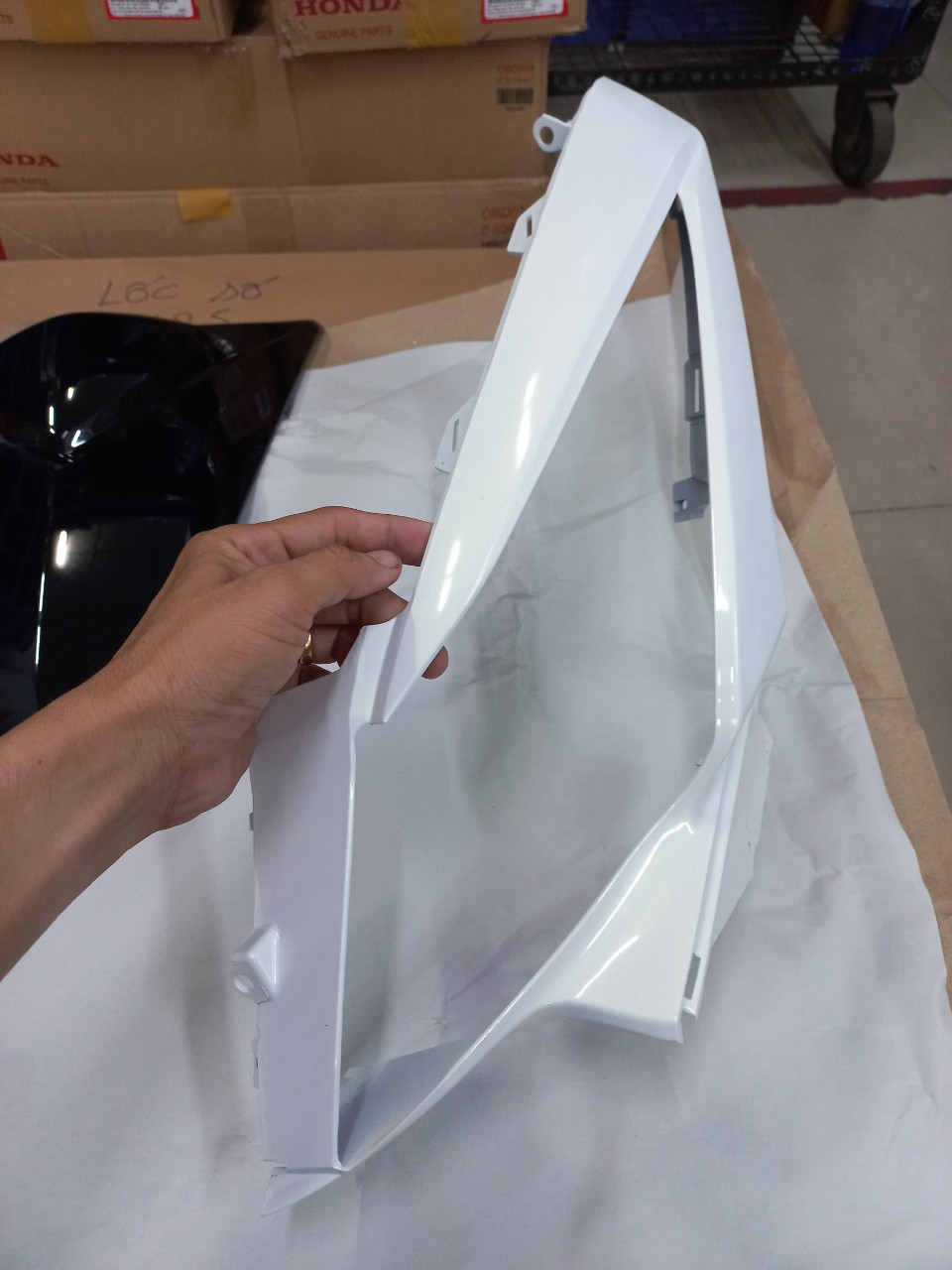 MẶT NẠ , ỐP ĐÈN , CON Ó ĐỎ AB THÁI