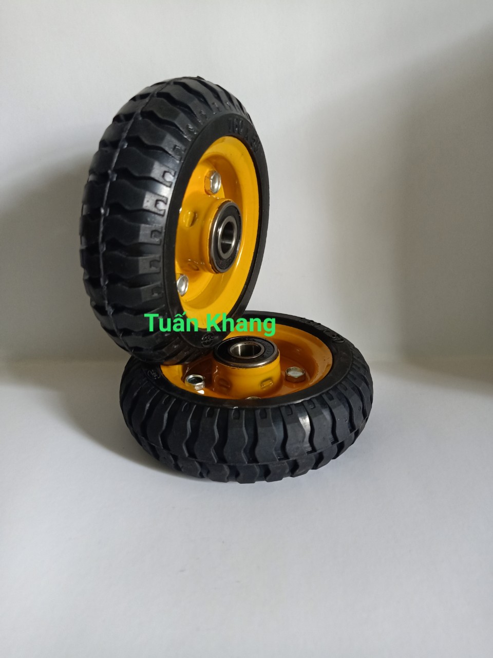 Bánh xe 160x50mm cao su có vòng bi