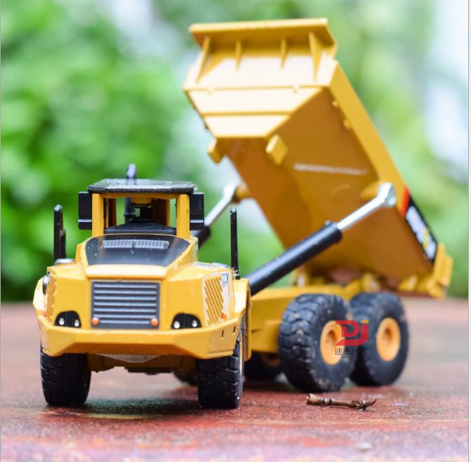 Mô hình xe tải chở đất Đồ chơi xe tải Huina tỉ lệ 1:50