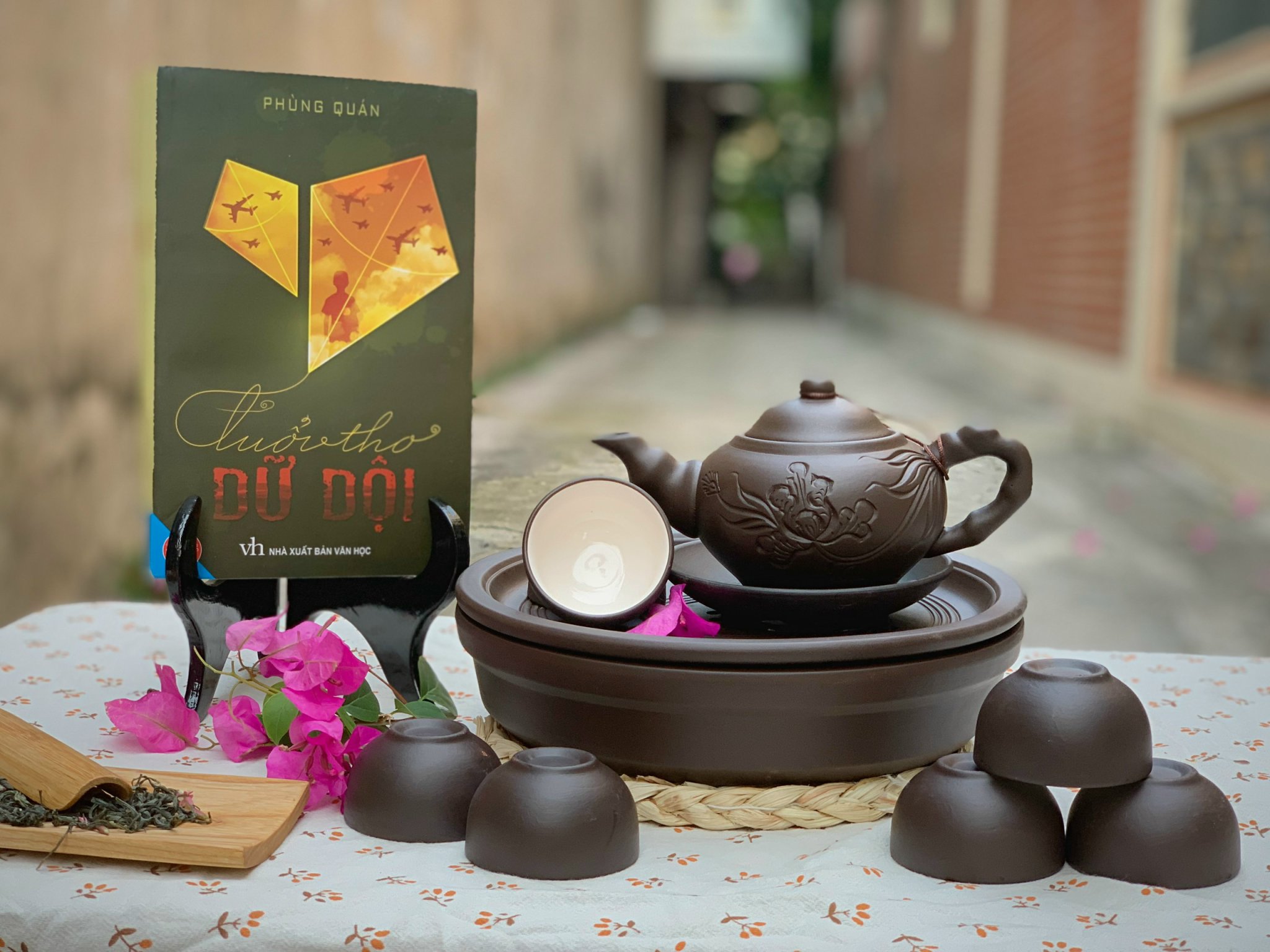 Ấm chén tử sa dáng trúc kèm khay đôi