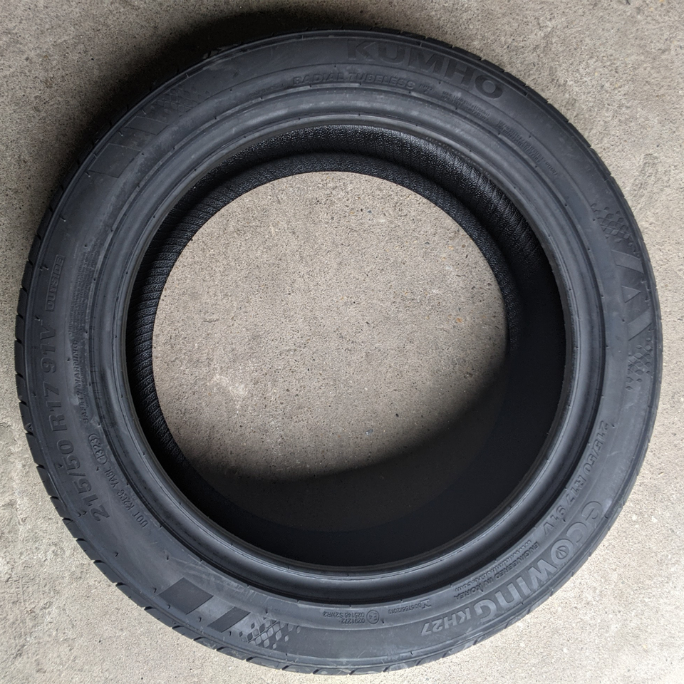 215/50R17 Kumho 91W KH27