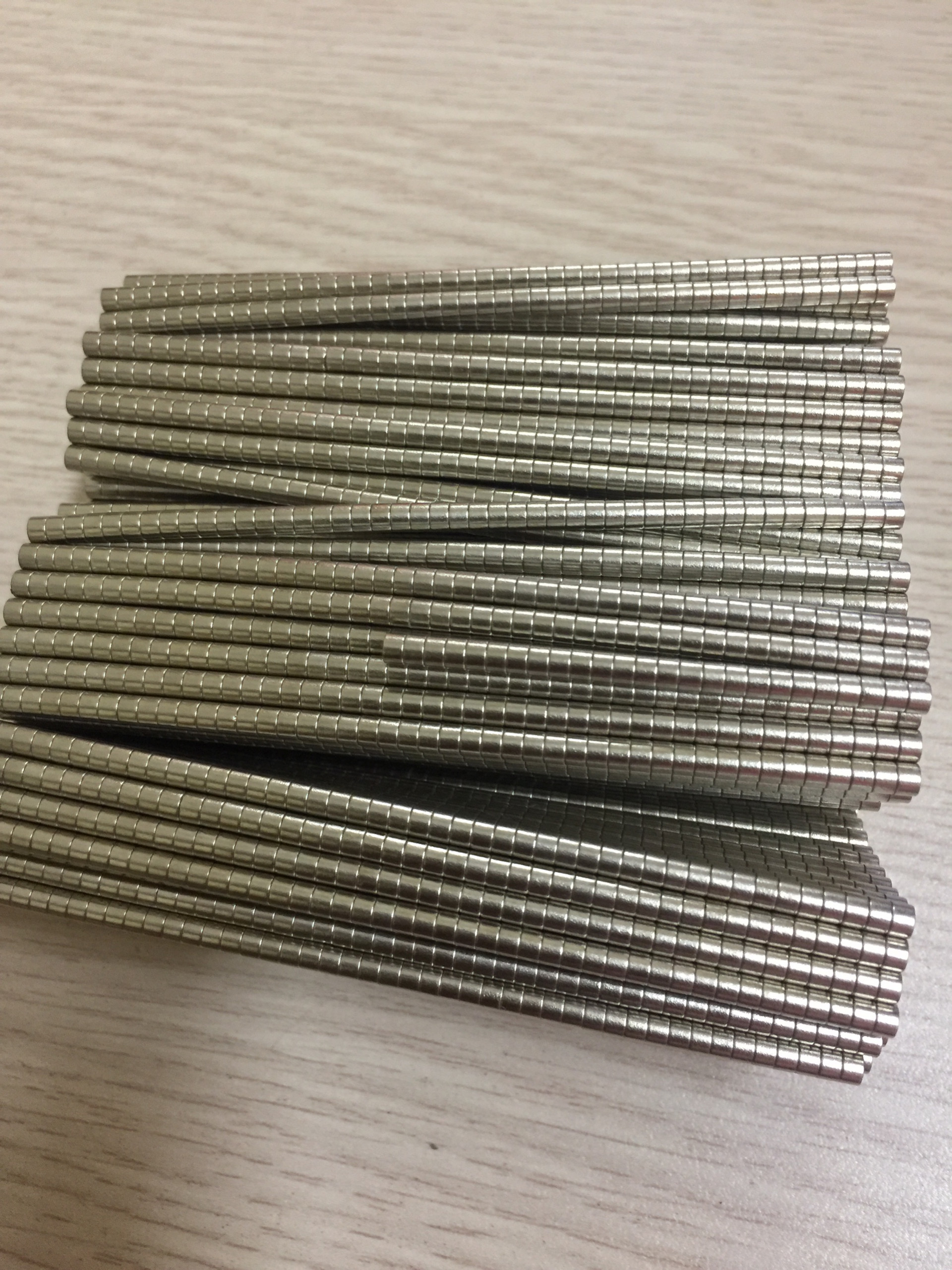 50 viên Nam châm 3x2mm