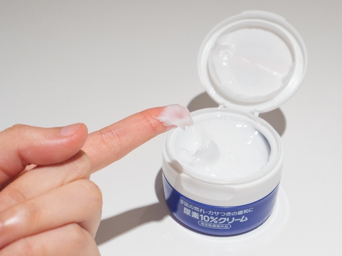 Kem bôi nứt gót chân Shiseido Urea Cream