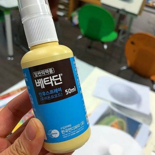 Xịt họng diệt khuẩn Betadine