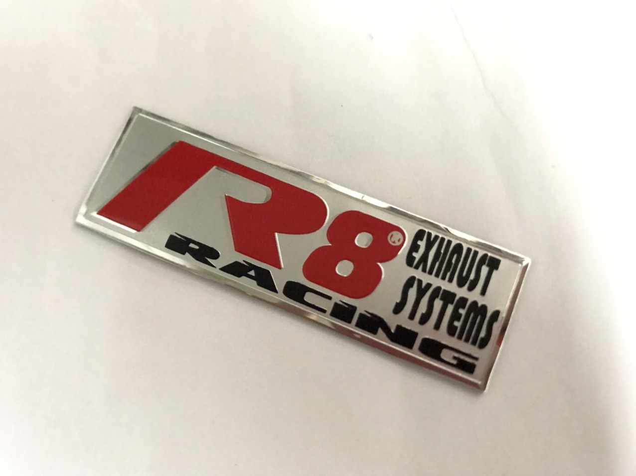 Tem R8 racing nhôm
