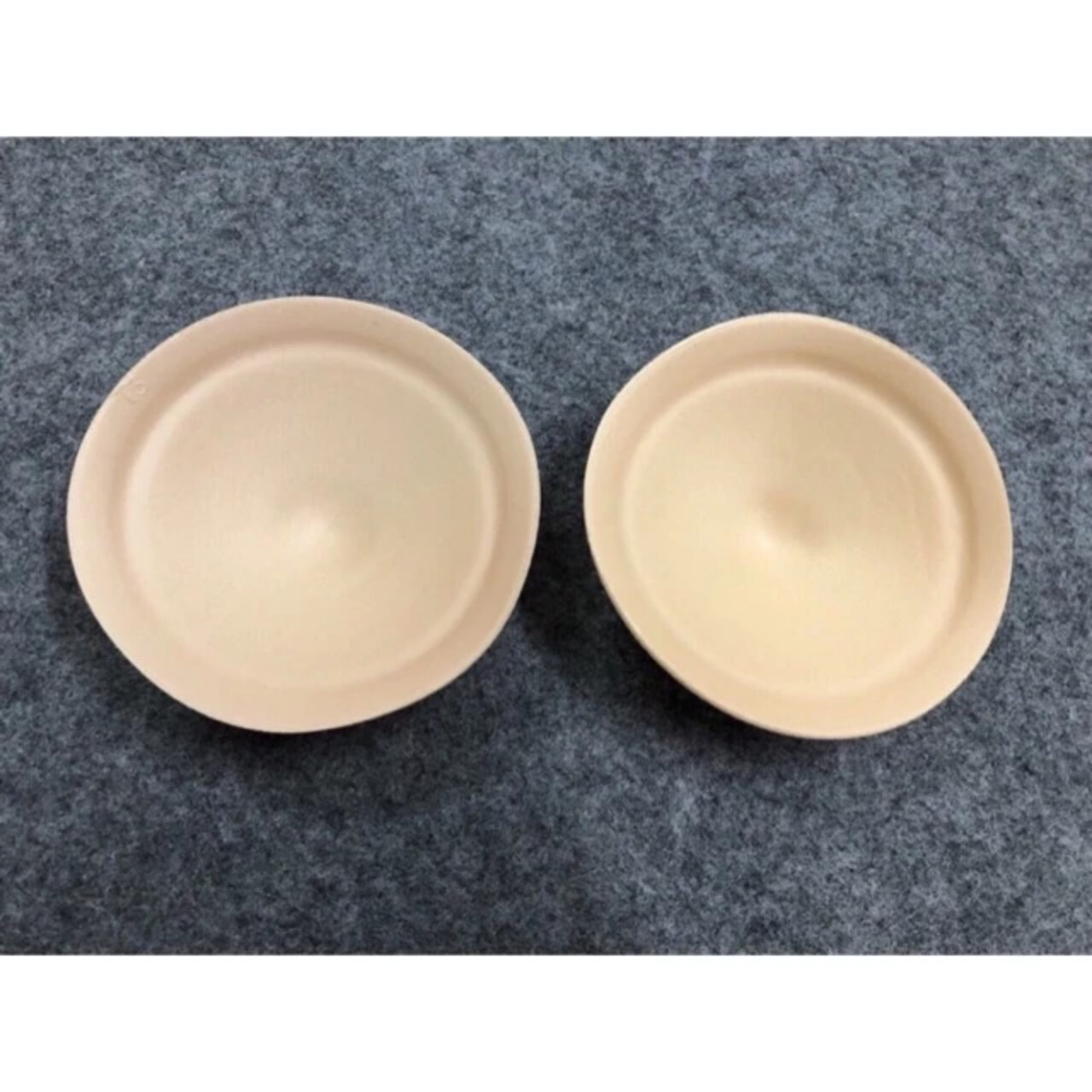 Mút ngực tròn cặp 2 cái màu trắng( cặp mút ngực cho khách muốn tăng thêm vòng 1)
