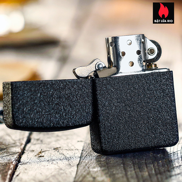 Bật lửa Zippo 28582 - Zippo 1941 Rep Black Crackle Lighter