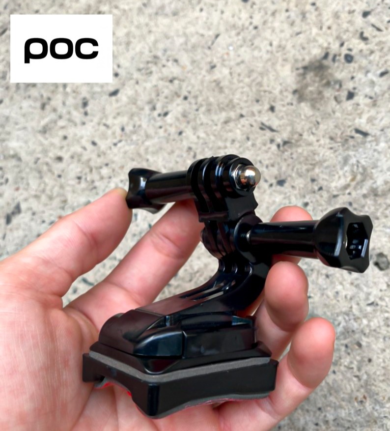 ( Gắn cho nón ROC 03 và ROC 05) Bộ pass gắn trước cằm nón bảo hiểm cho camera hành trình