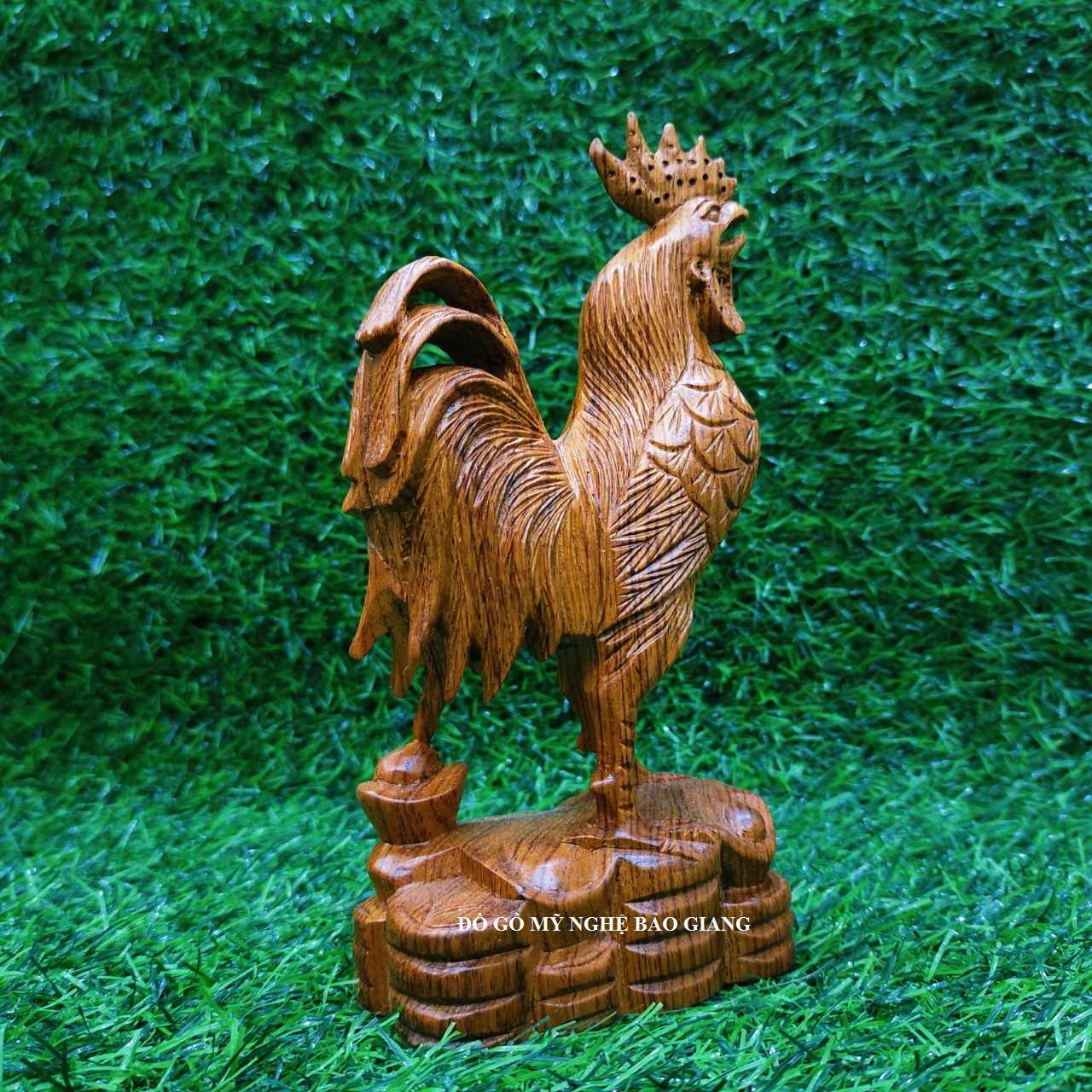 Tượng con gà trống gỗ hương