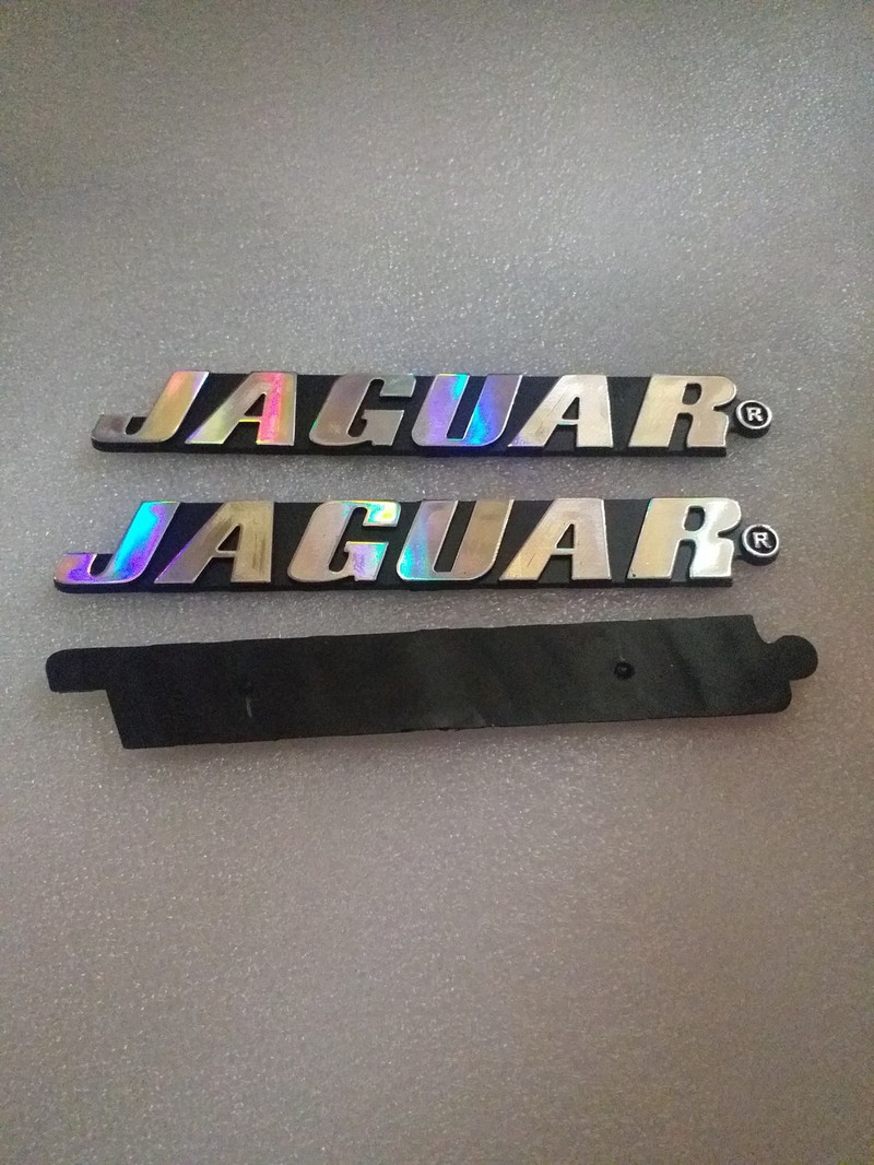 Tem dán thùng loa hiệu Jarguar ( giá 2 tem )