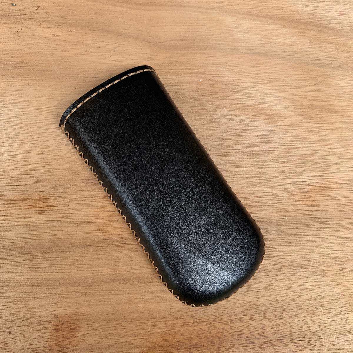 Bao da dây rút Nokia 8910 màu Đen - Bao da thật handmade thủ công - Da thật nhập khẩu