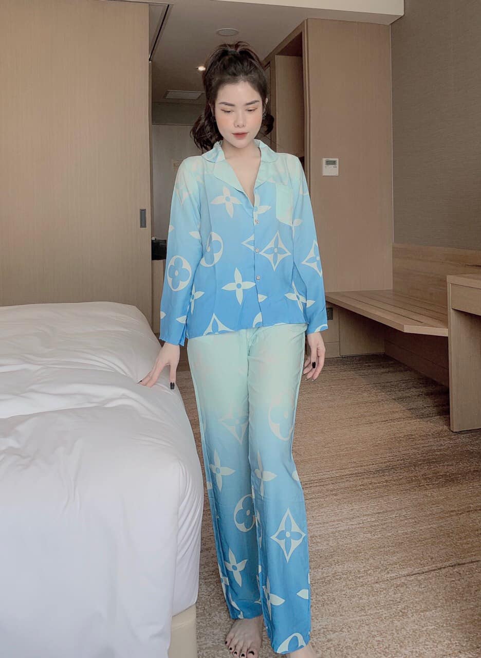 Bộ dài tay lụa Mango cao cấp Vic size 40-60kg