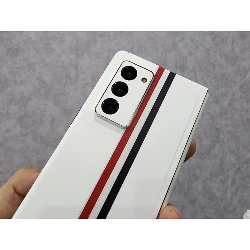 Dán Skin 3M Galaxy Fold 2 Thom Browne - Tặng bộ dụng cụ dán