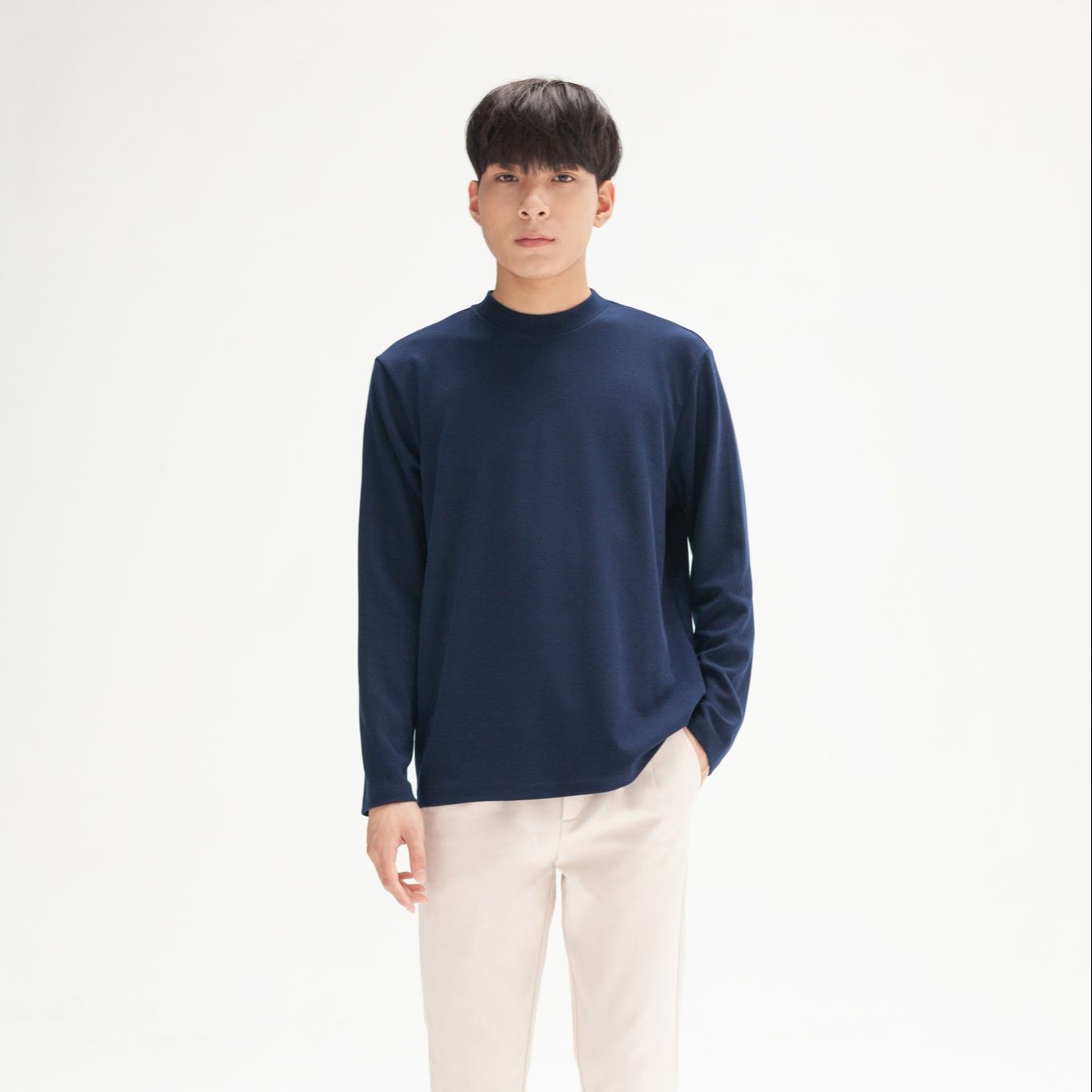 Áo Nỉ Dài Tay Look Max Sweater