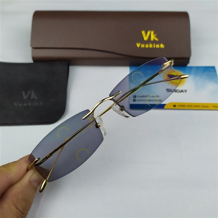 Kính đa tròng đổi màu gọng titan V275