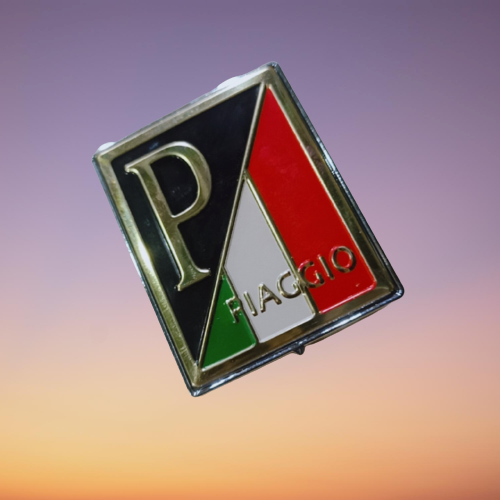 Logo chữ p cho xe piagio - chữ p vàng - nền cờ itali - 8831z.