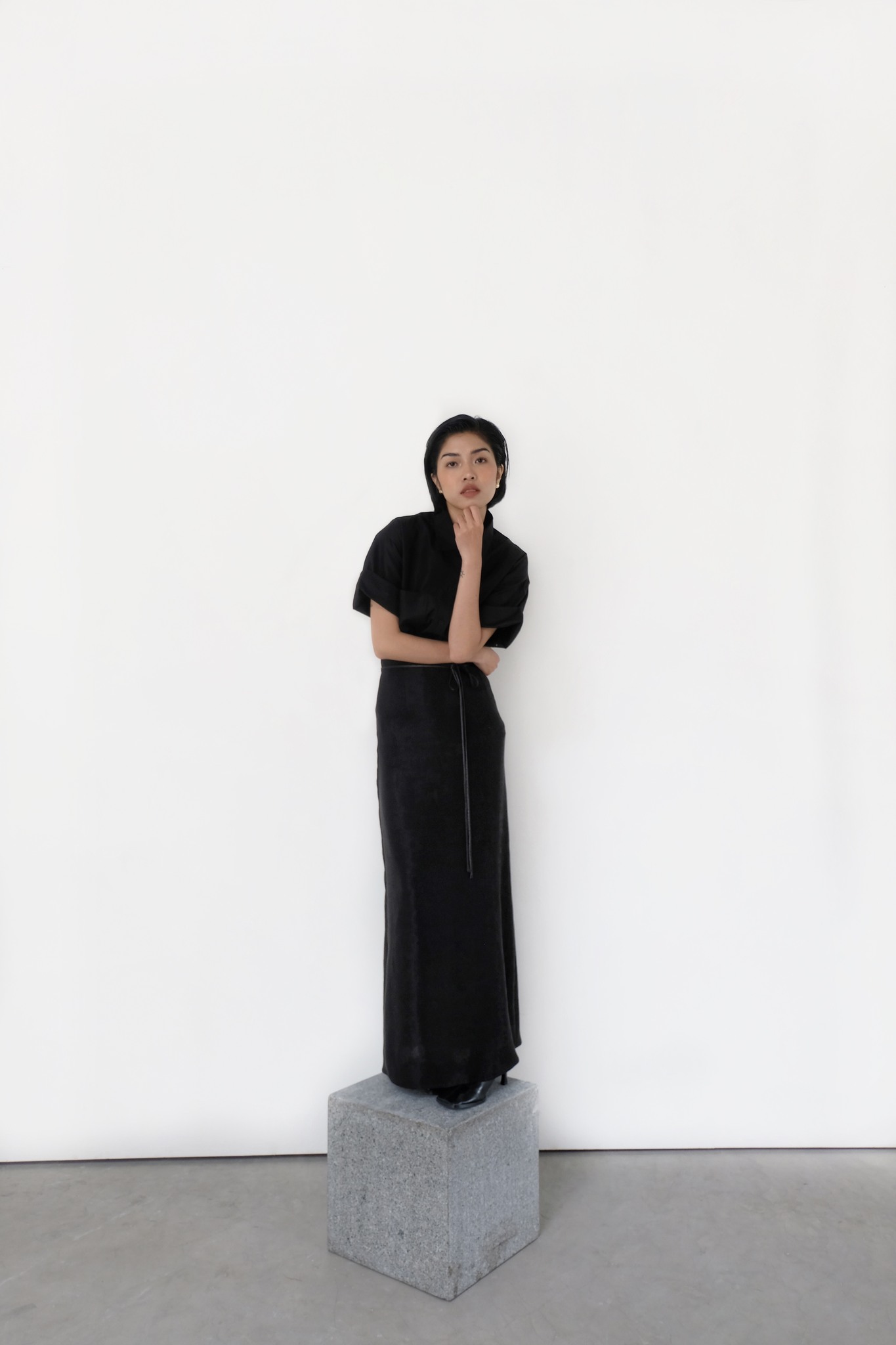 /ou'ba:d/ - ÁO SƠMI ĐEN tay ngắn, form oversize basic nam nữ S/M